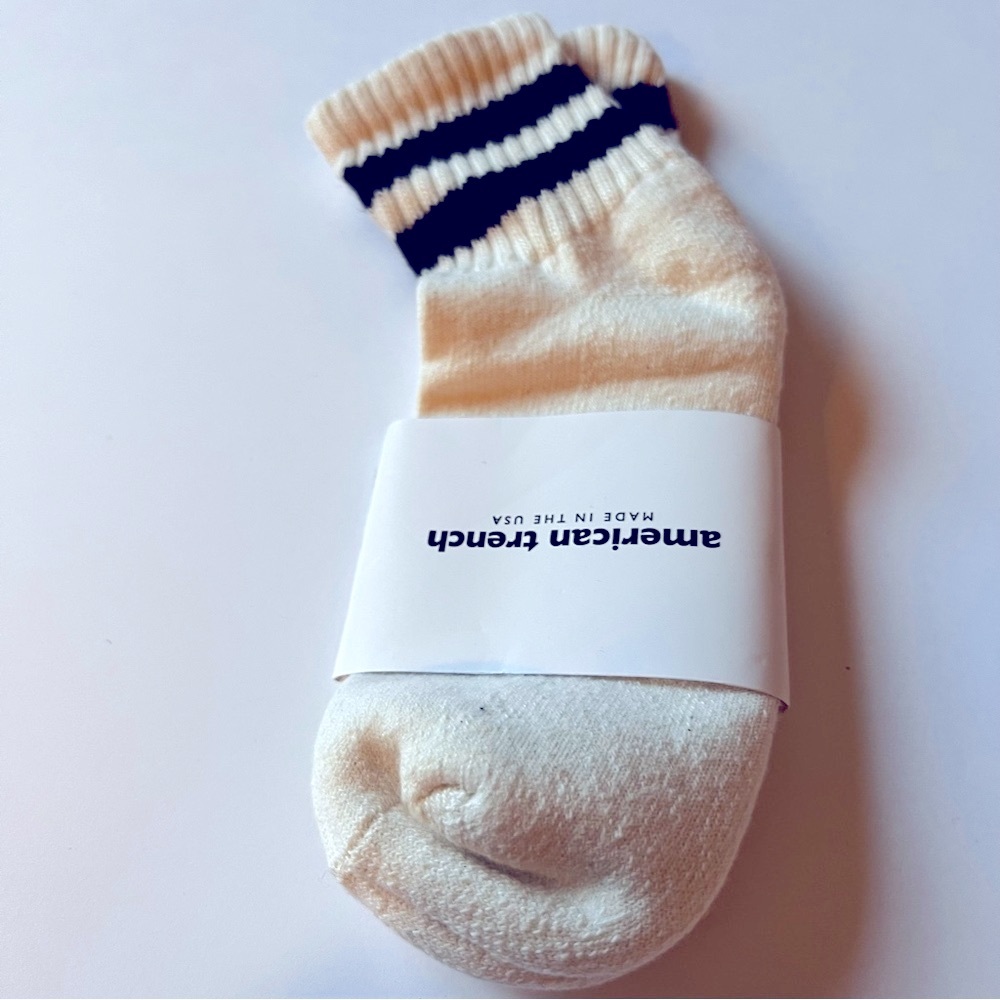 AMERICAN TRENCH WOMENS RETRO QUARTER CREW STRIPE SOCKS CREAM BLACK STRIPE OS NWT - Picture 2 of 12